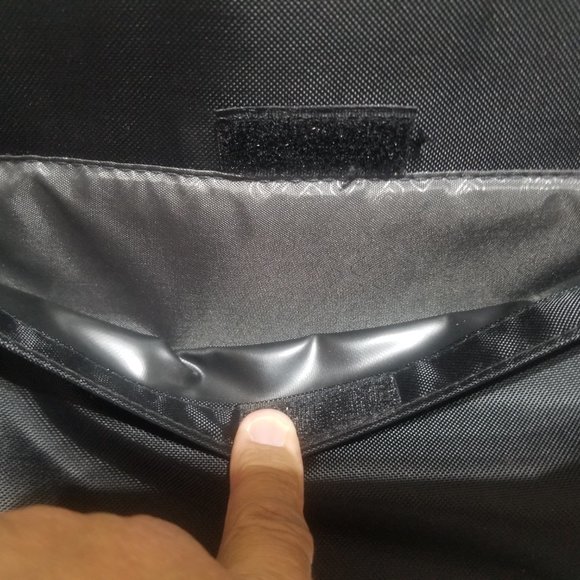 Solo Carrying Case Briefcase for 16" Notebook -Black Used/ Like New - Picture 7 of 16
